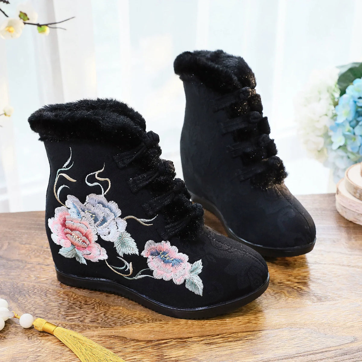 Casual Botas Mujer Embroidered Ethnic Hanfu Shoes Women Botines Ankle Boots Winter Warm Faux Fur Fairy Shoe Woman Zapatos Ladies