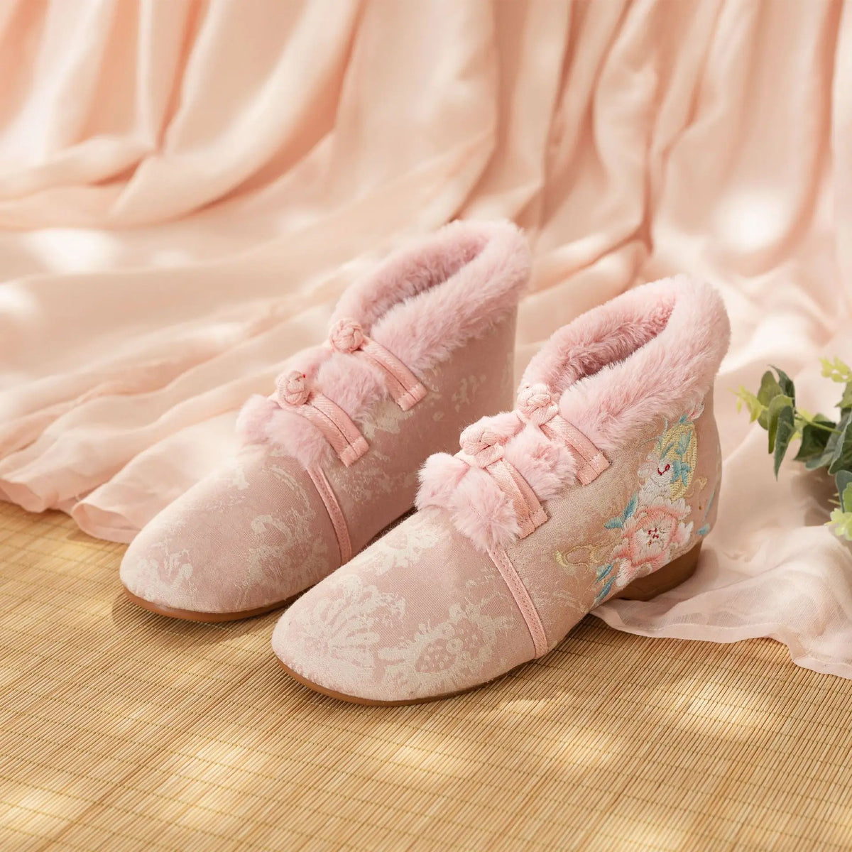 Casual Botas Mujer Embroidered Ethnic Hanfu Shoes Women Botines Ankle Boots Winter Warm Faux Fur Fairy Shoe Woman Zapatos Ladies