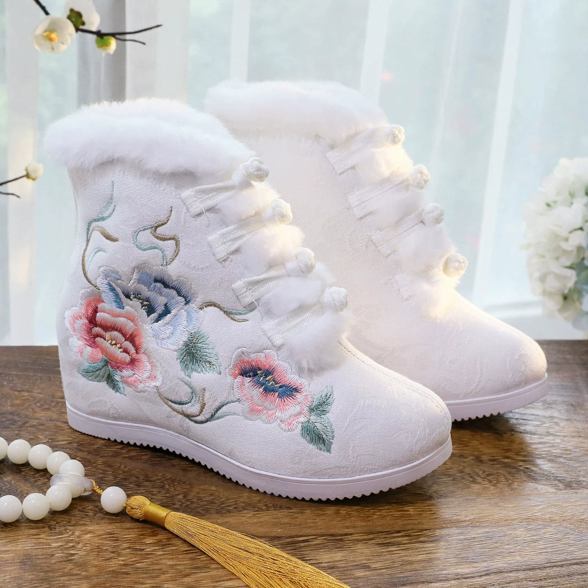 Casual Botas Mujer Embroidered Ethnic Hanfu Shoes Women Botines Ankle Boots Winter Warm Faux Fur Fairy Shoe Woman Zapatos Ladies