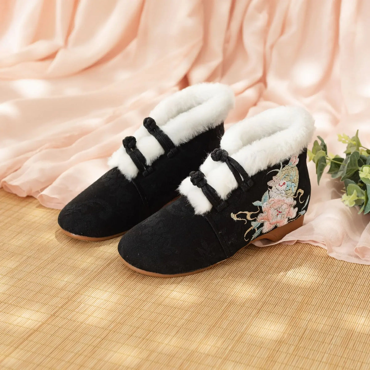 Casual Botas Mujer Embroidered Ethnic Hanfu Shoes Women Botines Ankle Boots Winter Warm Faux Fur Fairy Shoe Woman Zapatos Ladies