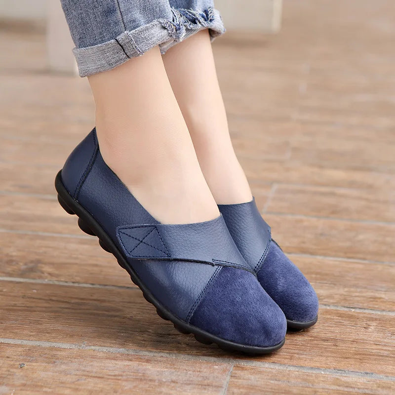 WOIZGIC Women's Female Mother Woman Genuine Leather Soft Shoes Flats Loafers Mocassin Boat Hook Loop De Mujer Big Size 42 43 44