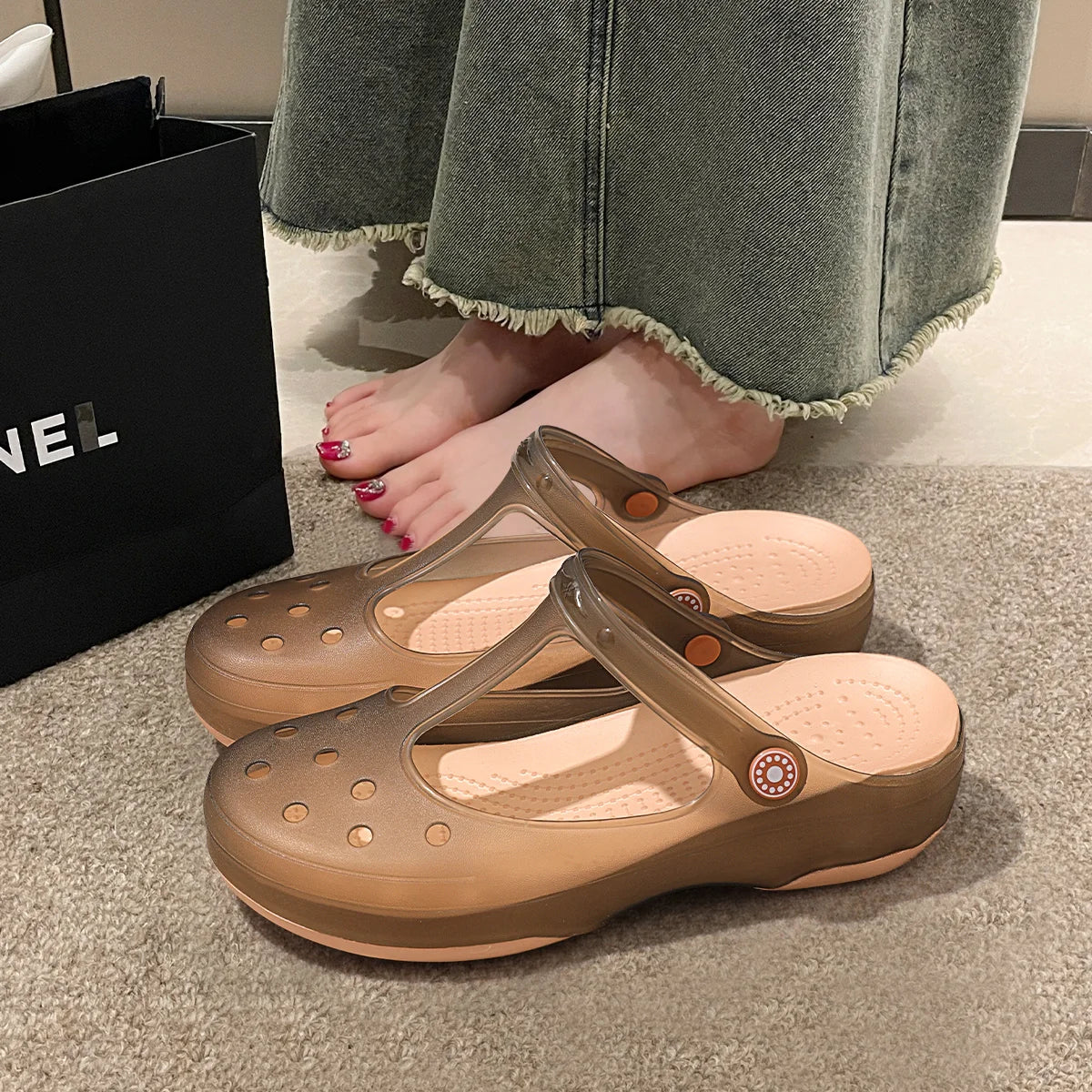TPU Women's Hole Shoes Wrap Toe Thick Bottom Outdoor Slippers Non-Slip Breathable Beach Indoor Slippers